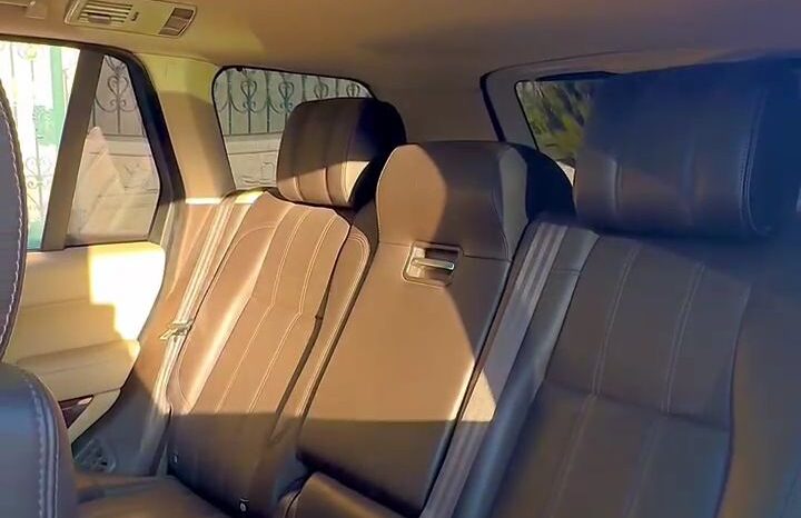 
								 لاند روفر – Land Rover فوغ – Range Rover Vogue ممتلئ									