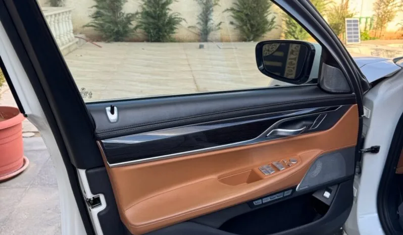 
								 بي ام دابيليو – BMW 750 ممتلئ									
