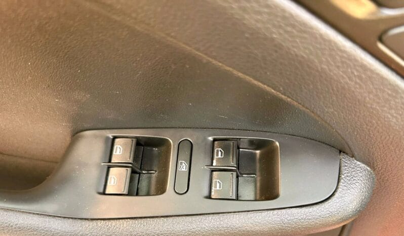 
								 فولكس فاكن – Volkswagen جيتا – Jetta ممتلئ									