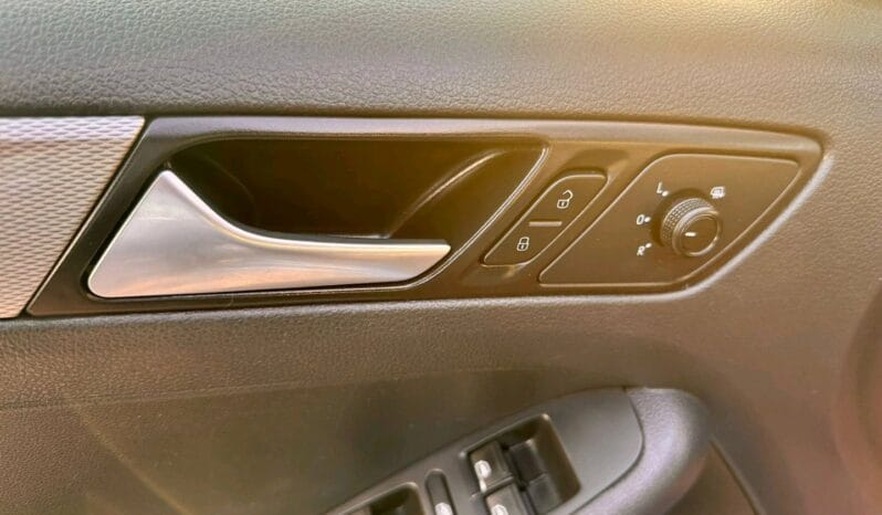 
								 فولكس فاكن – Volkswagen جيتا – Jetta ممتلئ									
