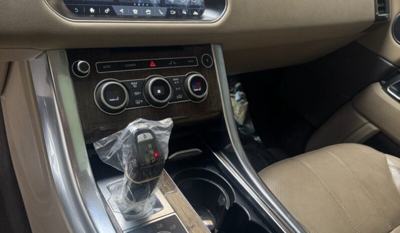 
								 لاند روفر – Land Rover سبورت – Range Rover Sport ممتلئ									
