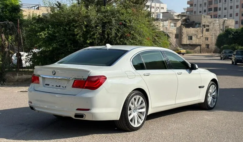 
								 بي ام دابيليو – BMW i740 ممتلئ									