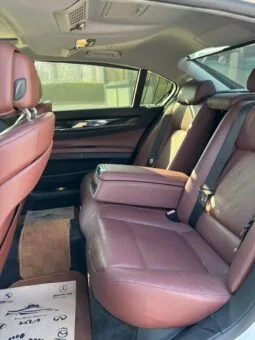 
										 بي ام دابيليو – BMW i740 ممتلئ									