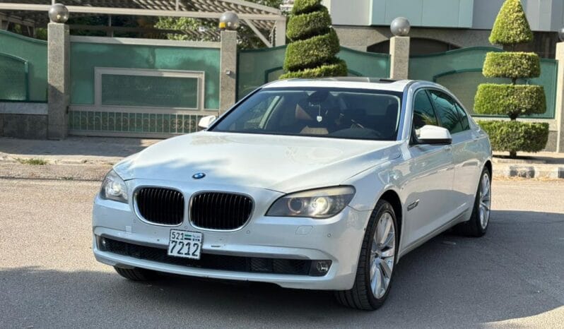 
								 بي ام دابيليو – BMW i740 ممتلئ									
