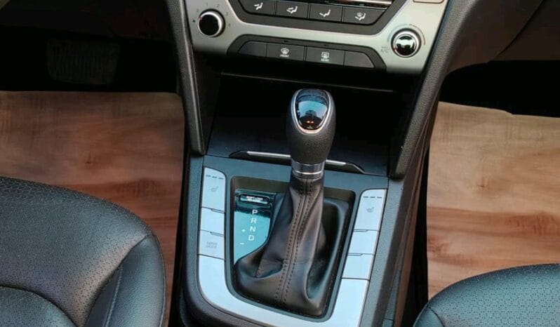 
								 هيونداي – Hyundai افنتي – avante ممتلئ									