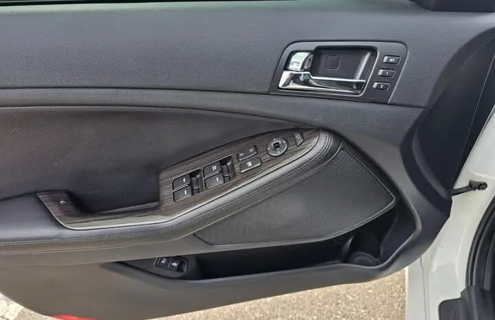 
								 كيا – Kia K5 ممتلئ									