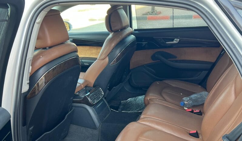 
								 اودي – Audi A8 ممتلئ									