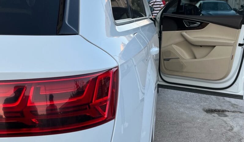 
								 اودي – Audi Q7 ممتلئ									