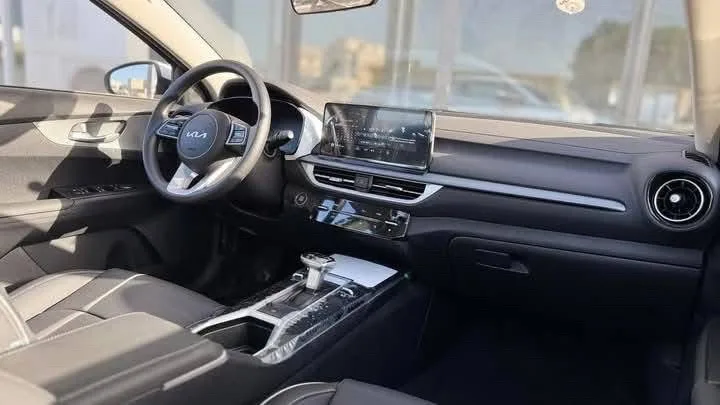 
								 كيا – Kia K3 ممتلئ									