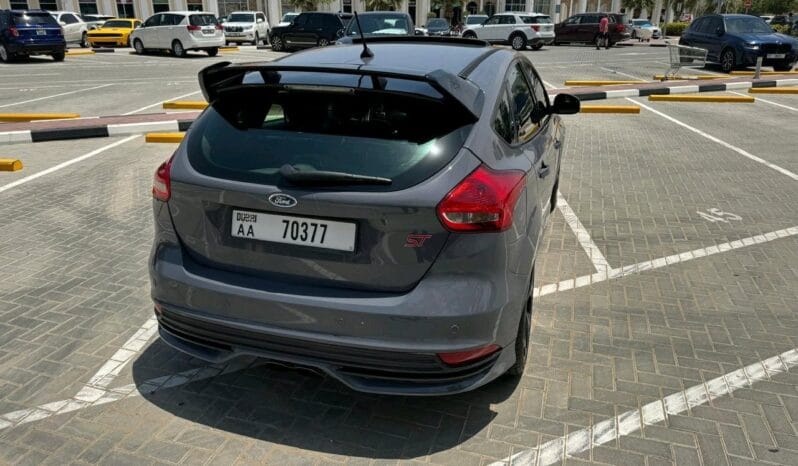 
								 فورد – Ford فوكس – Focus ممتلئ									