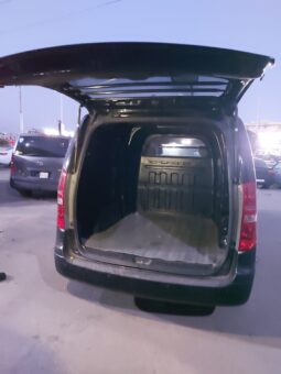 
										 مستعمل هيونداي – Hyundai فان – H1 ممتلئ									