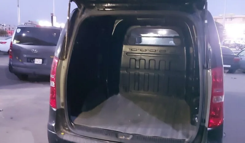 
								 مستعمل هيونداي – Hyundai فان – H1 ممتلئ									