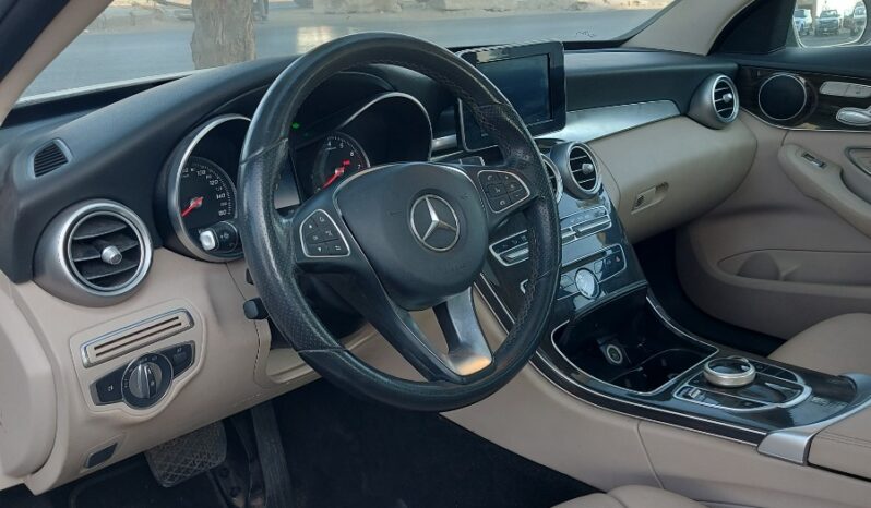 
								 مستعمل مرسيدس بينز – Mercedes benz C 300 ممتلئ									