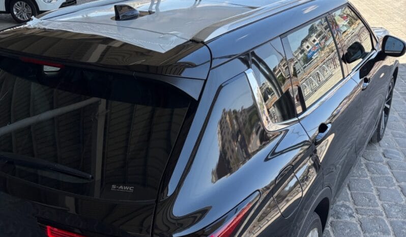 
								 ميتسوبيشي – Mitsubishi Outlander ممتلئ									