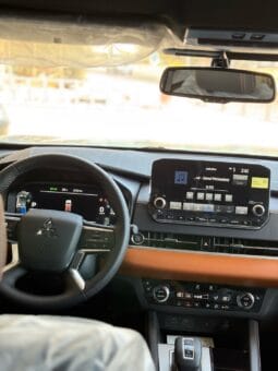 
										 ميتسوبيشي – Mitsubishi Outlander ممتلئ									