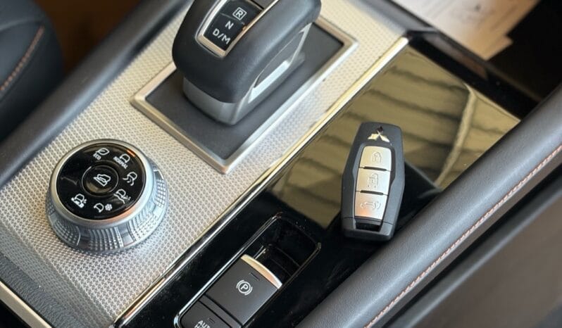 
								 ميتسوبيشي – Mitsubishi Outlander ممتلئ									