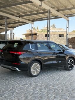 
										 ميتسوبيشي – Mitsubishi Outlander ممتلئ									
