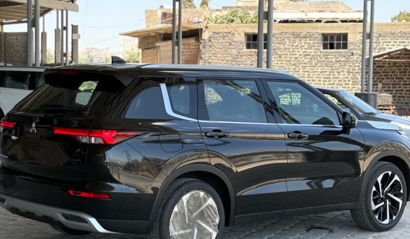 
								 ميتسوبيشي – Mitsubishi Outlander ممتلئ									