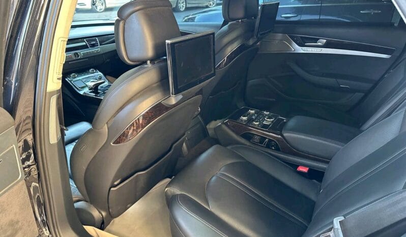 
								 اودي – Audi A8 ممتلئ									