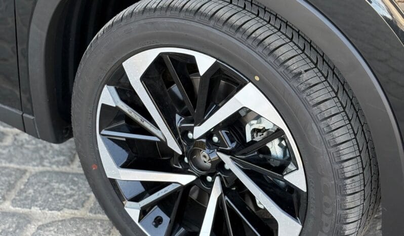
								 ميتسوبيشي – Mitsubishi Outlander ممتلئ									