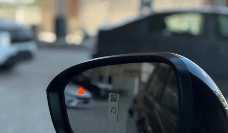 
								 ميتسوبيشي – Mitsubishi Outlander ممتلئ									