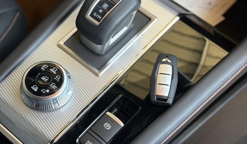 
								 ميتسوبيشي – Mitsubishi Outlander ممتلئ									