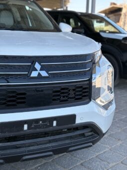 
										 ميتسوبيشي – Mitsubishi Outlander ممتلئ									