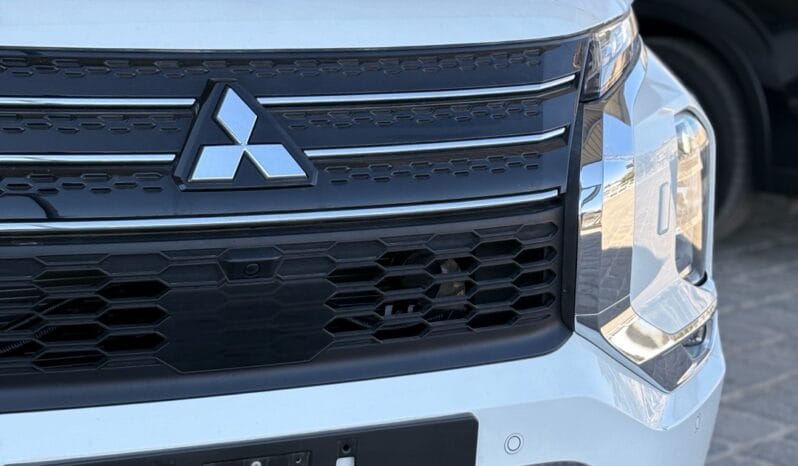 
								 ميتسوبيشي – Mitsubishi Outlander ممتلئ									