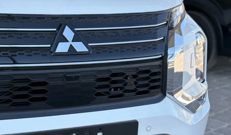 
								 ميتسوبيشي – Mitsubishi Outlander ممتلئ									