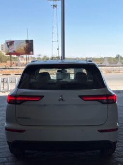 
										 ميتسوبيشي – Mitsubishi Outlander ممتلئ									