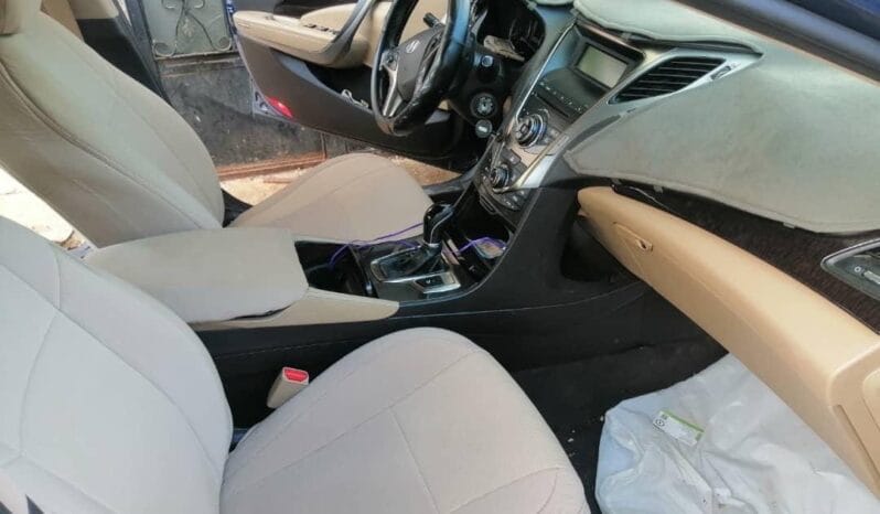 
								 هيونداي – Hyundai ازيرا – Azera ممتلئ									