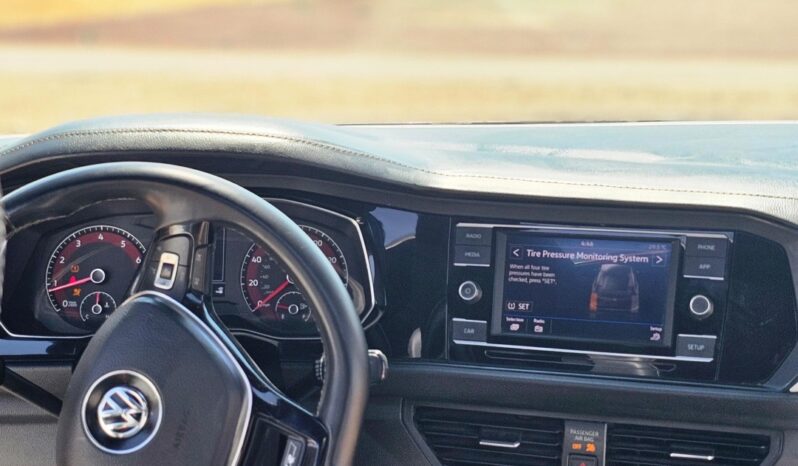 
								 فولكس فاكن – Volkswagen جيتا – Jetta ممتلئ									