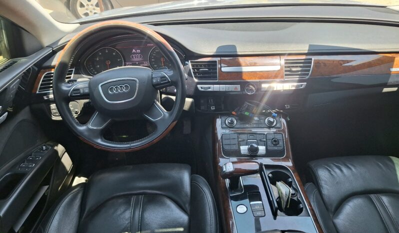 
								 اودي – Audi A8 ممتلئ									