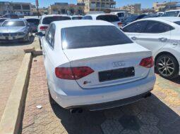 
										 اودي – Audi A4 ممتلئ									
