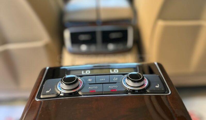 
								 اودي – Audi A8 ممتلئ									