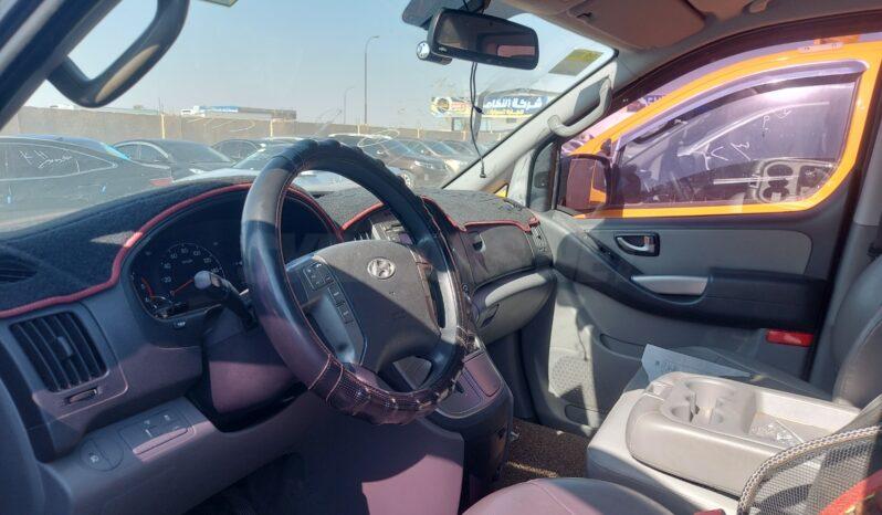 
								 مستعمل هيونداي – Hyundai فان – H1 ممتلئ									