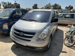 
										 مستعمل هيونداي – Hyundai فان – H1 ممتلئ									