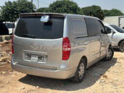 
										 مستعمل هيونداي – Hyundai فان – H1 ممتلئ									