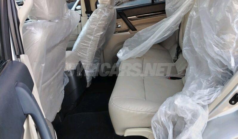 
								 ميتسوبيشي – Mitsubishi Pajero ممتلئ									