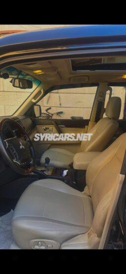 
										 ميتسوبيشي – Mitsubishi Pajero ممتلئ									