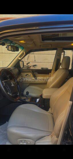 
										 ميتسوبيشي – Mitsubishi Pajero ممتلئ									