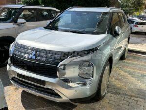 ميتسوبيشي – Mitsubishi Outlander
