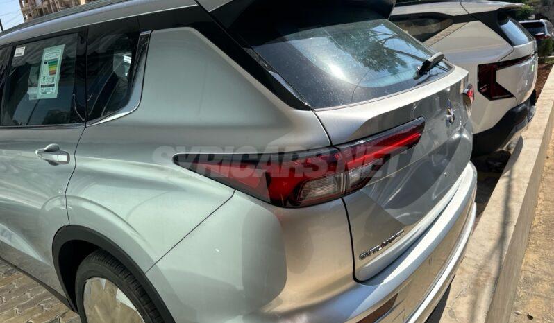 
								 ميتسوبيشي – Mitsubishi Outlander ممتلئ									