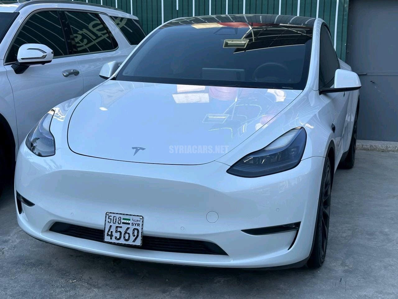 تحديات سيارات تيسلا في سوريا