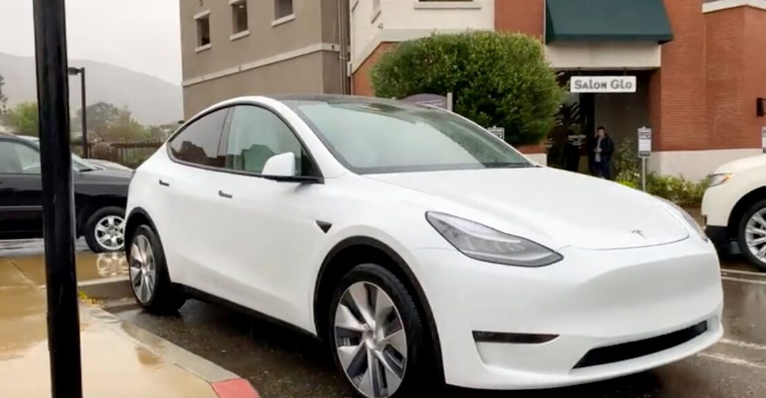 سيارات تيسلا في سوريا