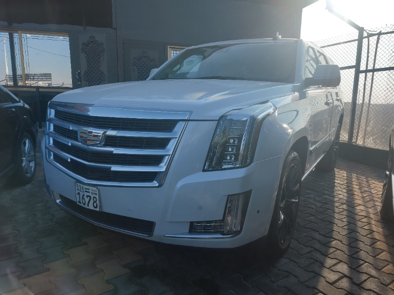 2016  مستعمل كاديلاك – Cadillac ايسكاليد – Escalade