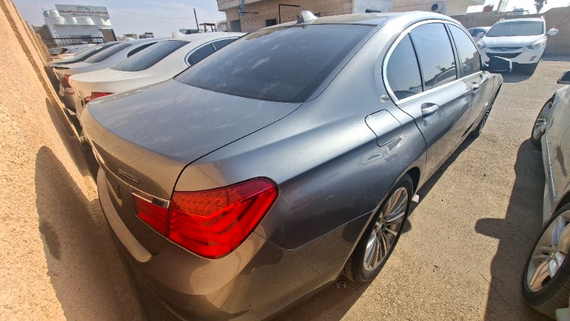 2012  مستعمل بي ام دابيليو – BMW 740