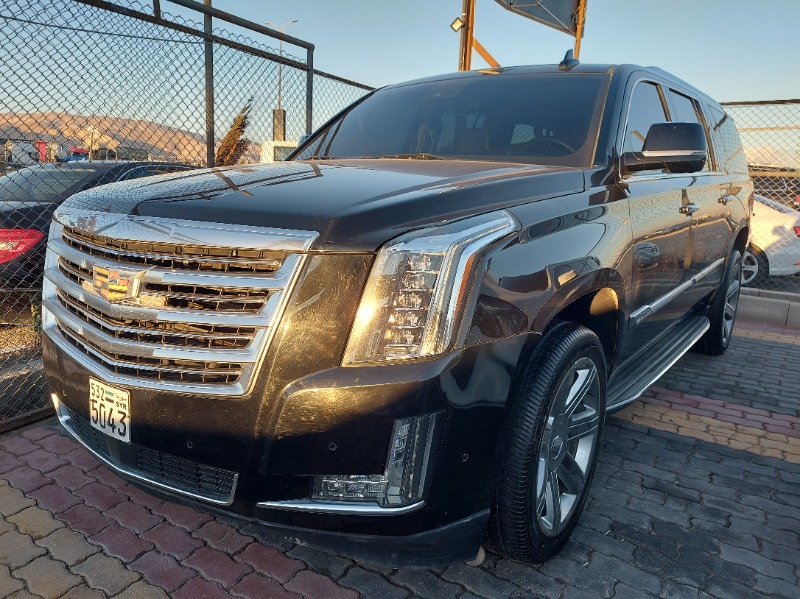 2018  مستعمل كاديلاك – Cadillac ايسكاليد – Escalade