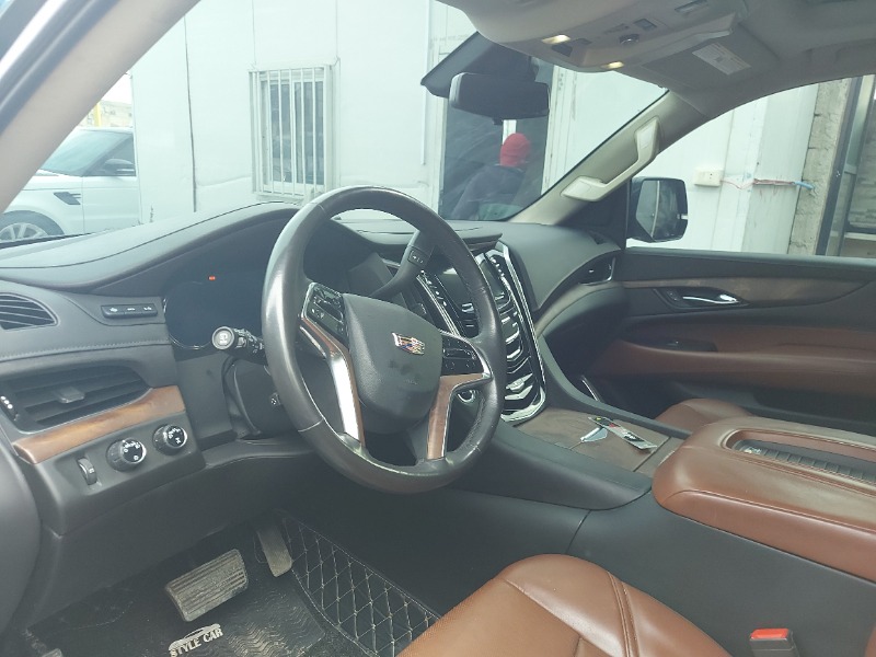 2020  مستعمل كاديلاك – Cadillac ايسكاليد – Escalade