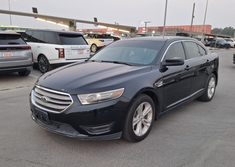 2015  مستعمل فورد – Ford Taurus
